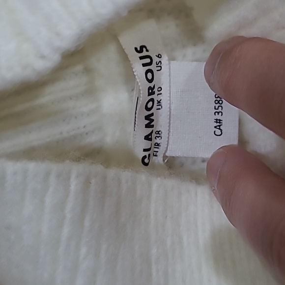 Glamorous women's size 6 white/beige knit sweater - Picture 2 of 5